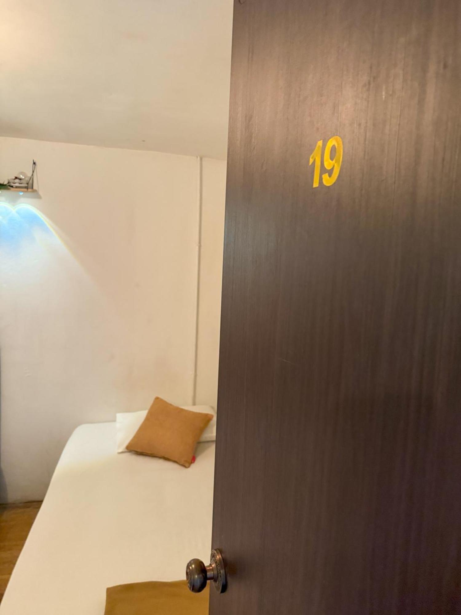 Tonight Hotel Джорджтаун Экстерьер фото